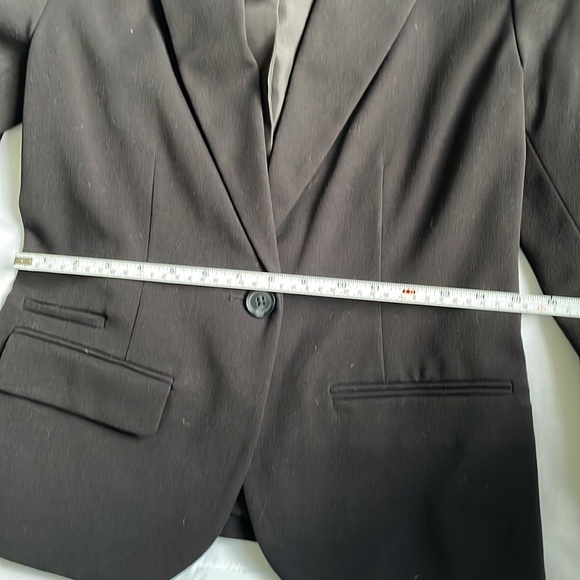 Merona Women`s One Button Single Breast Lined Stretch Black Blazer Size 2 EUC - Picture 3 of 7